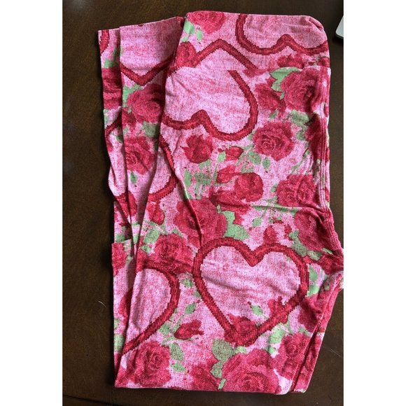Lularoe Leggings TC Valentines Day Roses Hearts Print Tall and Curvy, NWOT - Picture 1 of 2